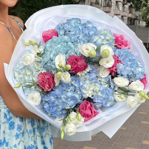 Микс букет из гортензий