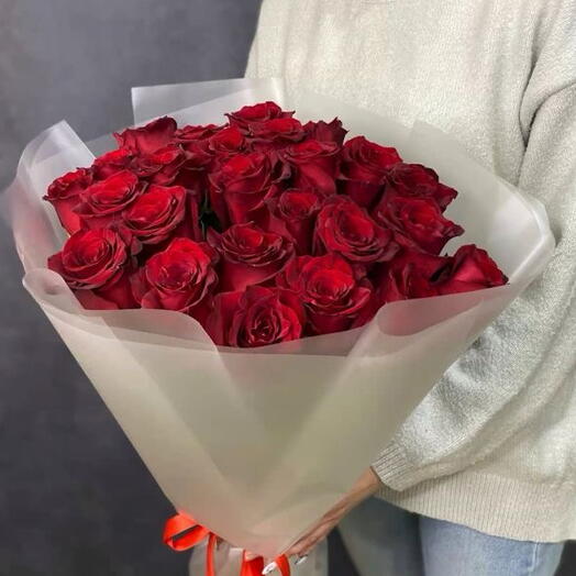 25 красных роз 🌹