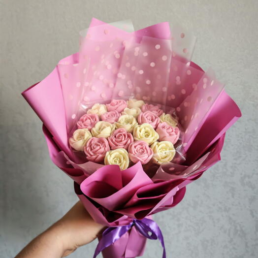 Букет из 19 шоколадных роз