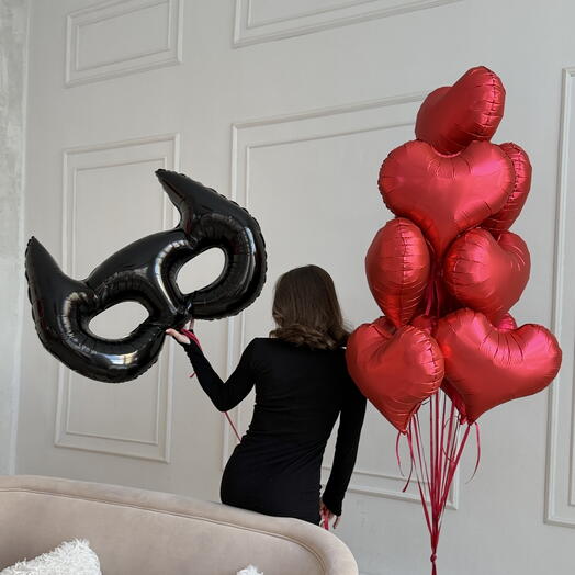 Шикарный набор воздушных шаров на 23феырвля маска героя и фонтана из 10 красных сердец