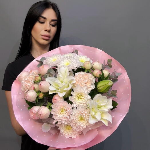 Небольшой букет с акцентом