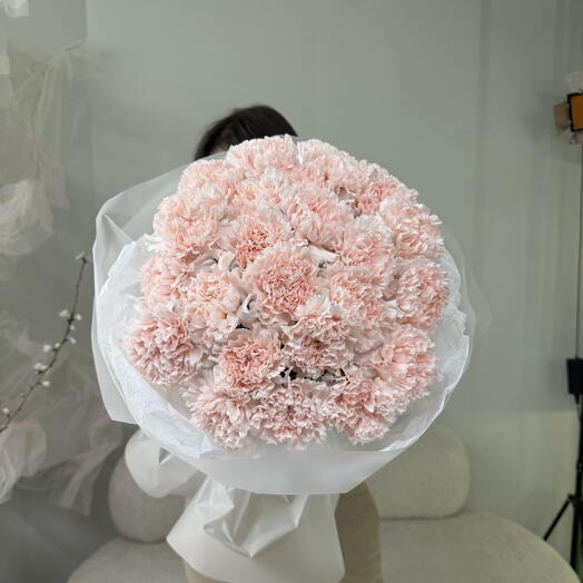 Моно букет из розовых диантусов