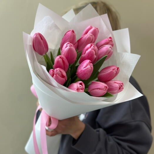 Тюльпан розовый