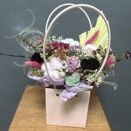 Композиция сухоцветов