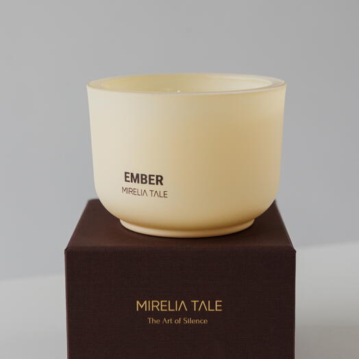 Свеча селективная парфюмированная соевая «EMBER» 300 г