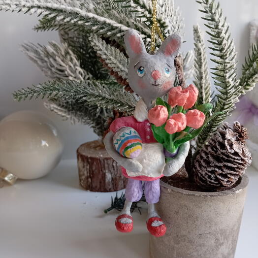 Ватная игрушка "Зайка с пасхальным яйцом и цветами"