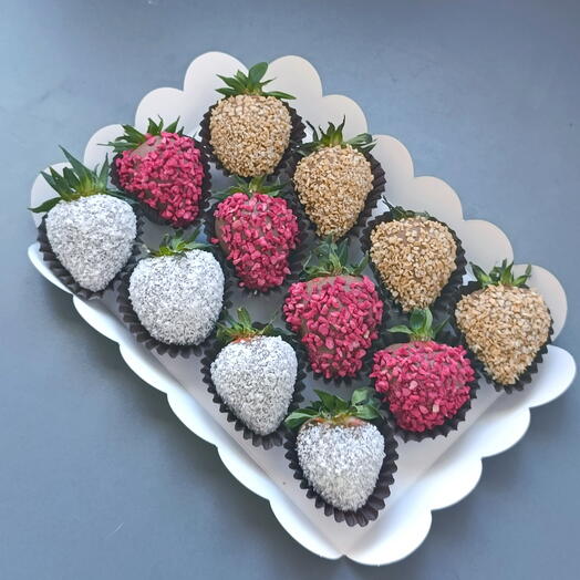 Клубника в шоколаде 🍓 12 шт