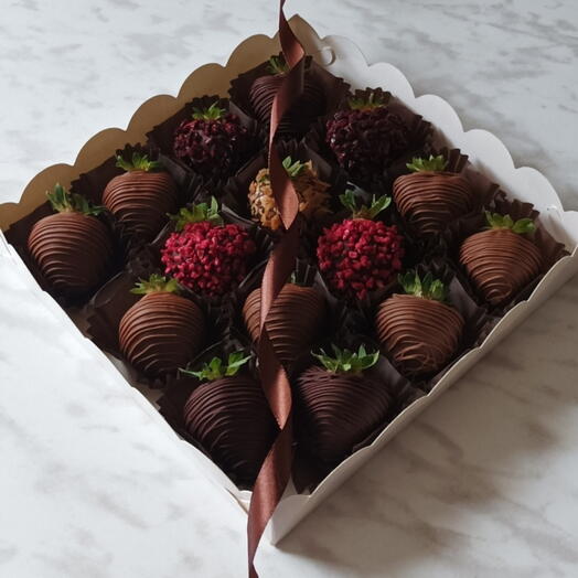 Клубника в шоколаде 15 шт
