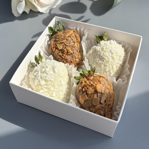 Chocolate covered strawberries, 4 berries, in white and milk chocolate, for the office, for colleagues