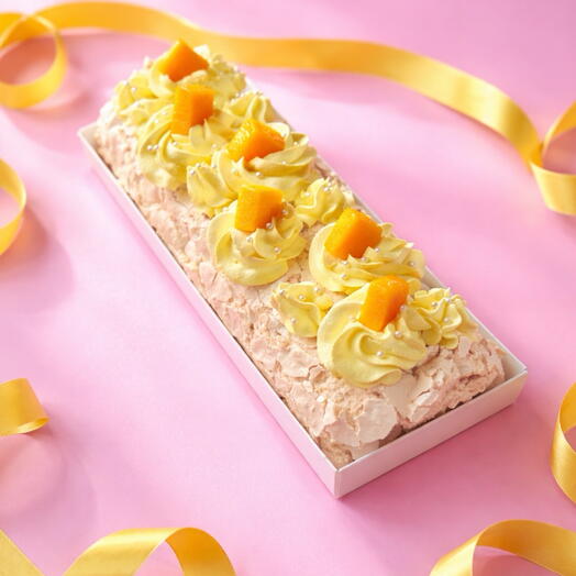 Меренговый рулет с манго и маракуйей
