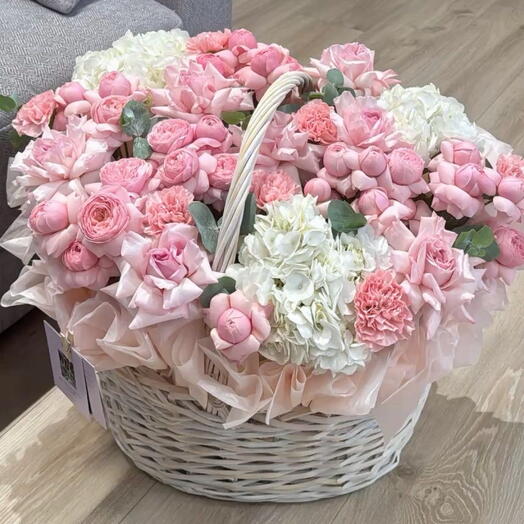 Корзина с цветами 604