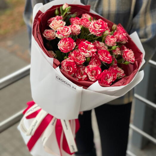 Букет кустовых роз 32