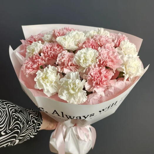Моно букет из 25 диантусов