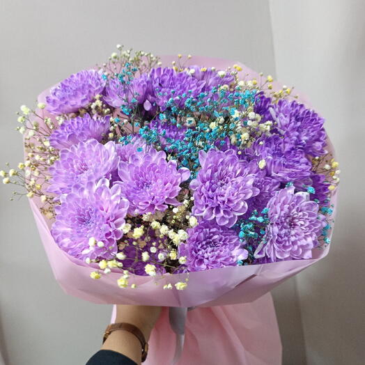 Стойкий букет из хризантем и гипсофил😍🧸