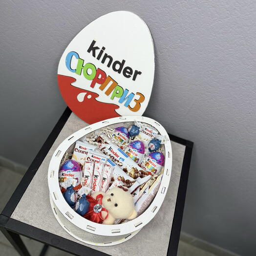 Подарочный ящик с киндерами