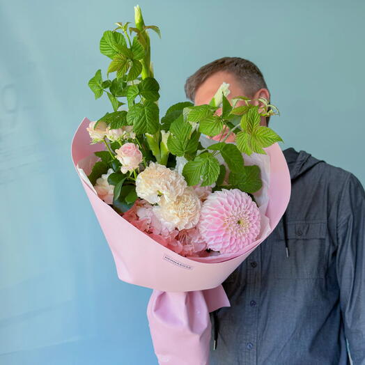 Букет из гортензии, георгина и роз Бомбастик «Весеннее очарование» 🌸 41497
