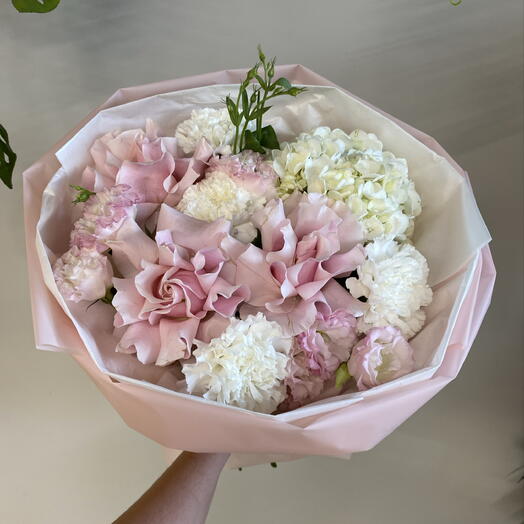 Нежный букет с французскими розами