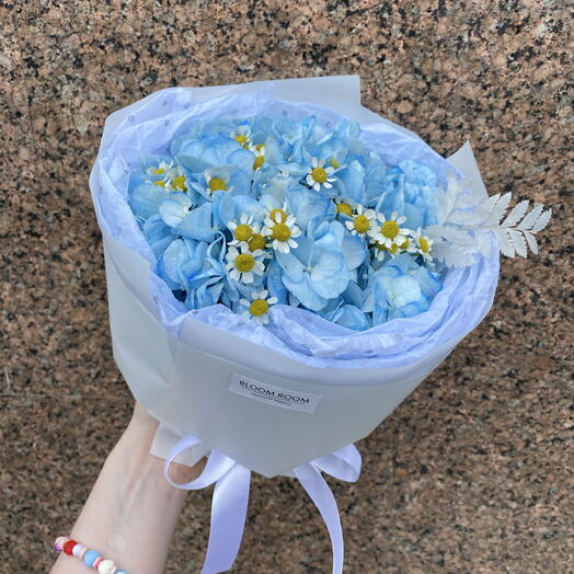 🩵🌼 Композиция с голубой гортензией и ромашкой BLOOM ROOM