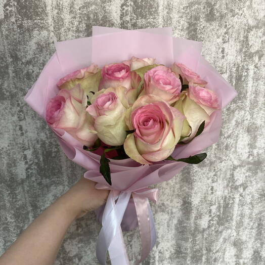 Букет из 9 эквадорских роз