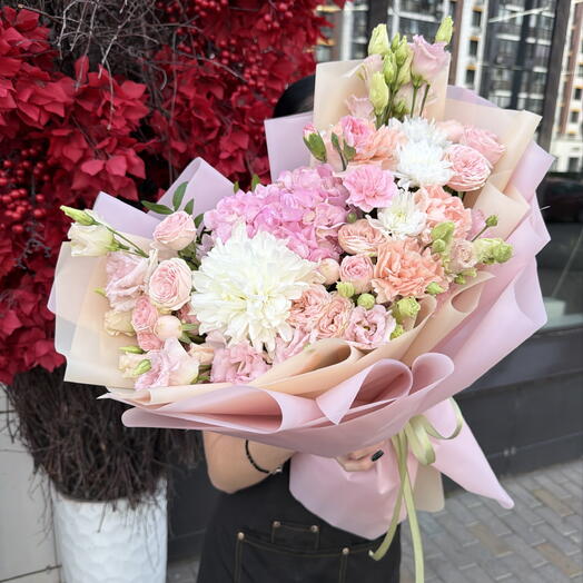 Букет с розовой гортензией и эустомой 🌸🎀