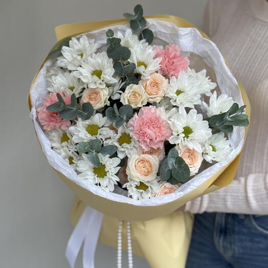 Авторский сборный букет (М)