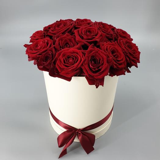 Composición de rosas rojas para su Amada