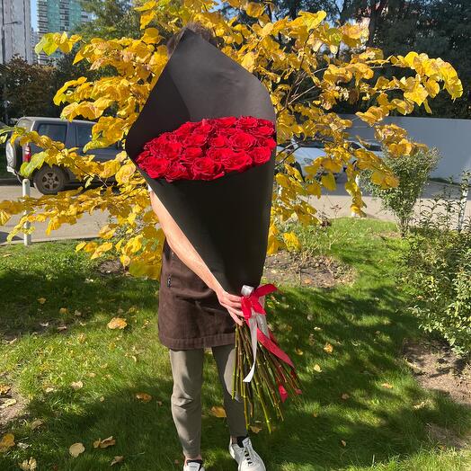 Ramo de 25 rosas rojas grandes de 90 cm
