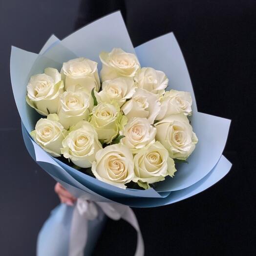 Bouquet "Snow White" of 15 roses