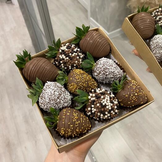 Клубника в шоколаде коробочка