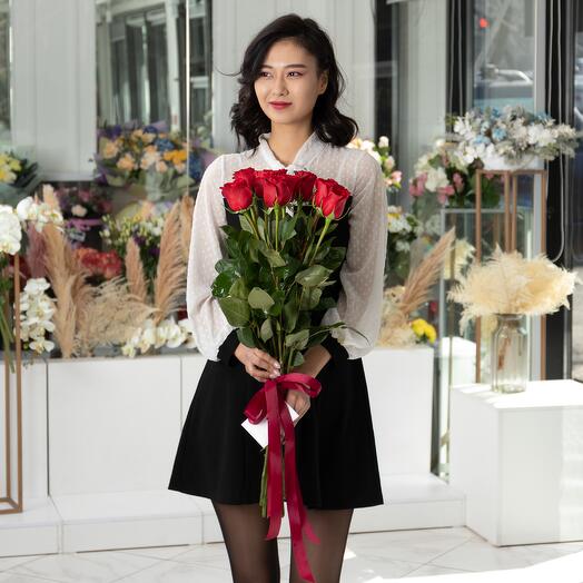 Bouquet of 11 red roses 80 cm