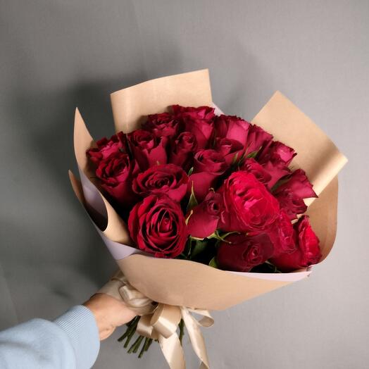 Bouquet of 25 Kenyan roses