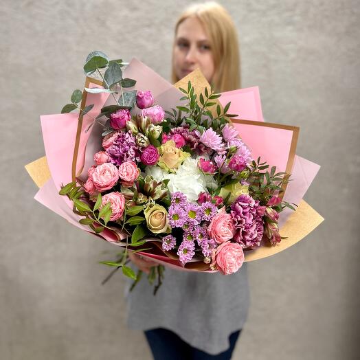 Bouquet "Flower garden" with roses and chrysanthemums