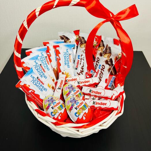 Корзина с Kinder шоколадом