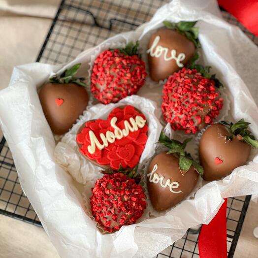 I LOVE chocolate covered strawberries