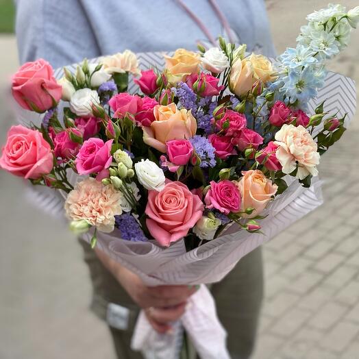 Весна с розами