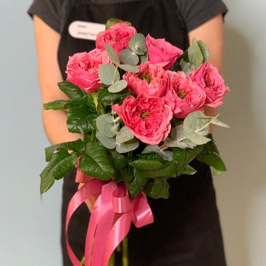 Букет из роз Реджентс парк с эвкалиптом