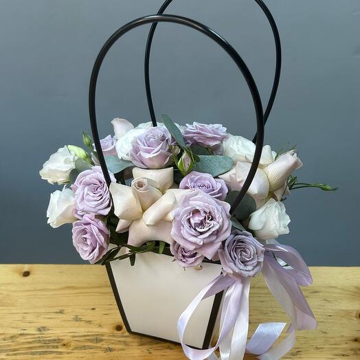 Handbag with roses