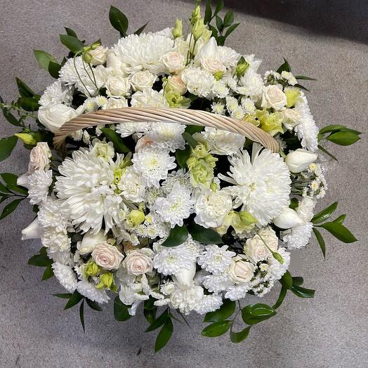 Корзина с цветами