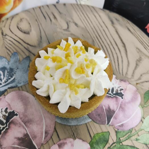 Mango passion fruit tartlet with gluten-free cream cheese without sugar
