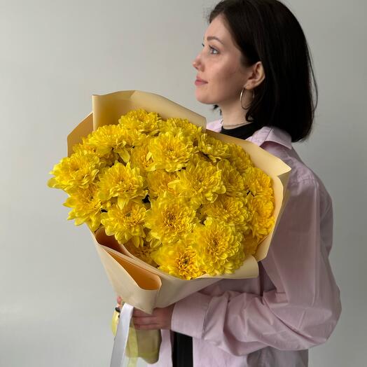 Bouquet of yellow bush chrysanthemums