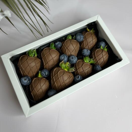 Клубника в шоколаде Box 8 klasik