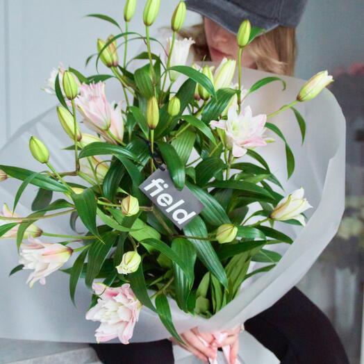 PINK LILY из 7 нежно-розовых махровых лилий в виде лотоса