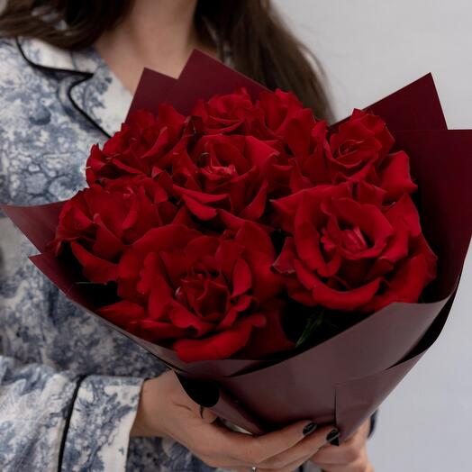 Ramo rojo de rosas francesas