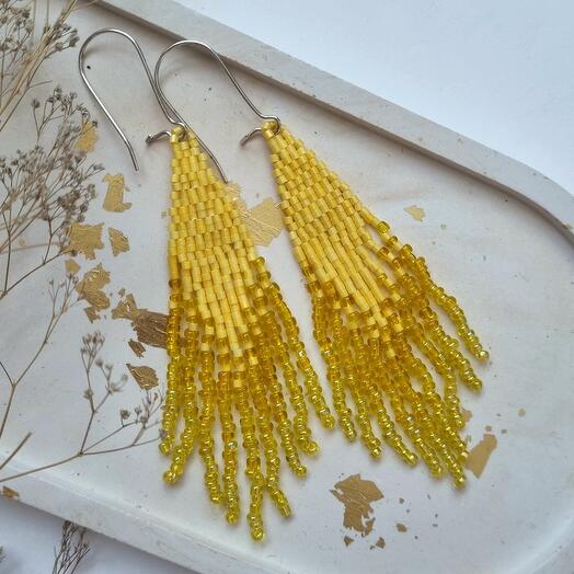 Серьги из бисера с бахромой желтые