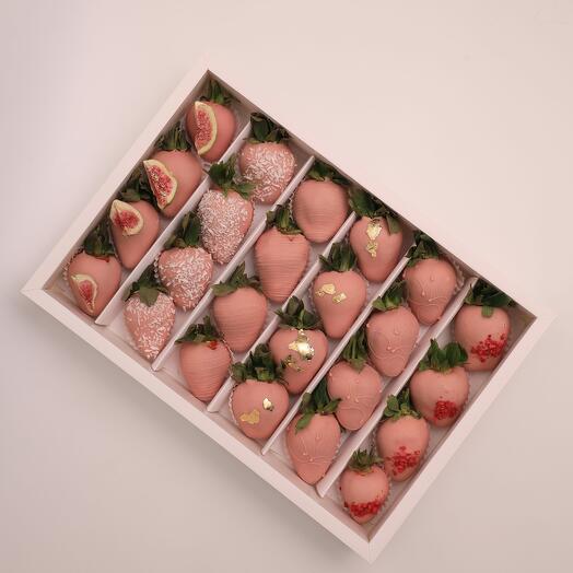 24 клубник в бельгийском розовом шоколаде