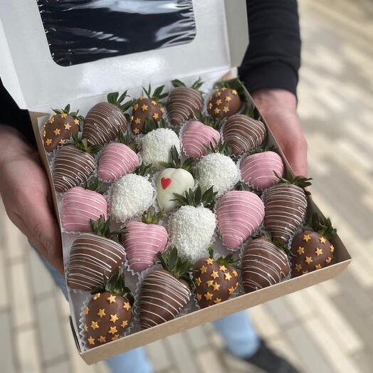 Клубника в шоколаде (25 шт) 27