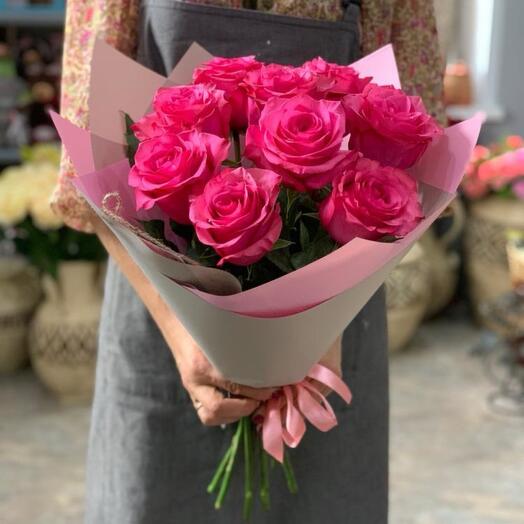 Ramo de 9 rosas exuberantes