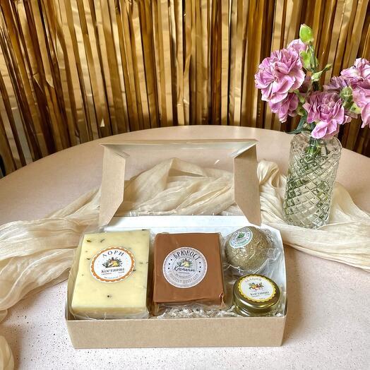 Подарочный набор S «К вину» mini в подарок маме, подруге, коллеге на день рождения, а благодарность врачу