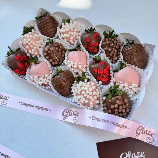 Клубника в шоколаде «Сияние» 12-15 шт