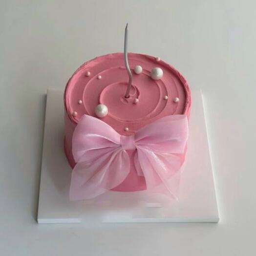 Романтический торт с бантом